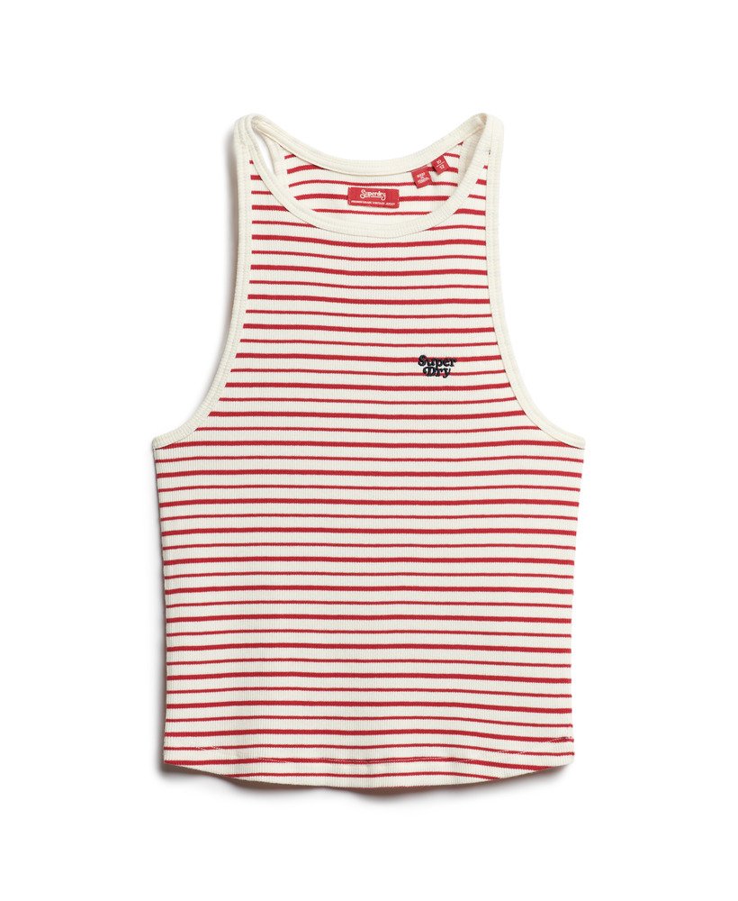 regata estilo racer com logo essencial e listras vermelhas.