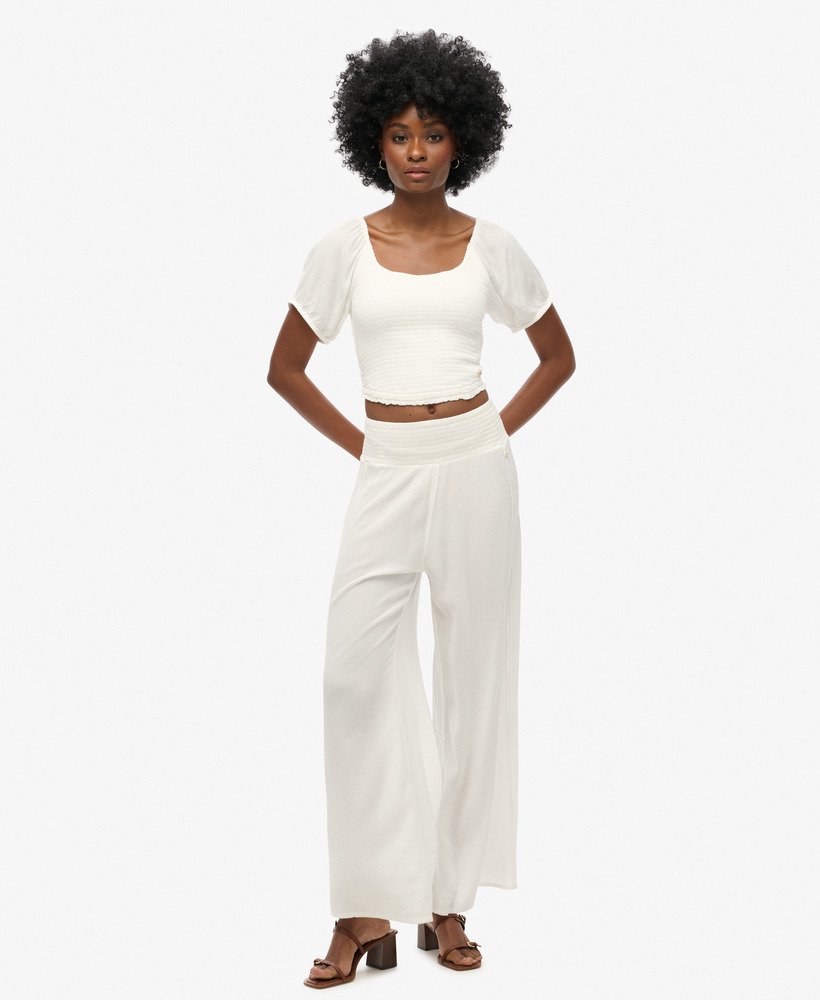 blusa de tecido franzido na cor branco-sujo