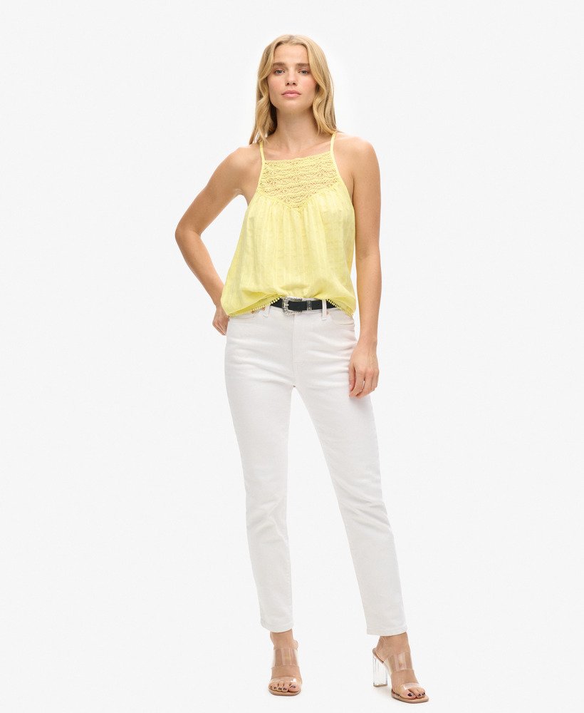 top de renda para praia na cor amarelo claro.
