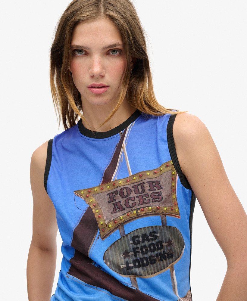 regata com estampa sublimada em four aces aop