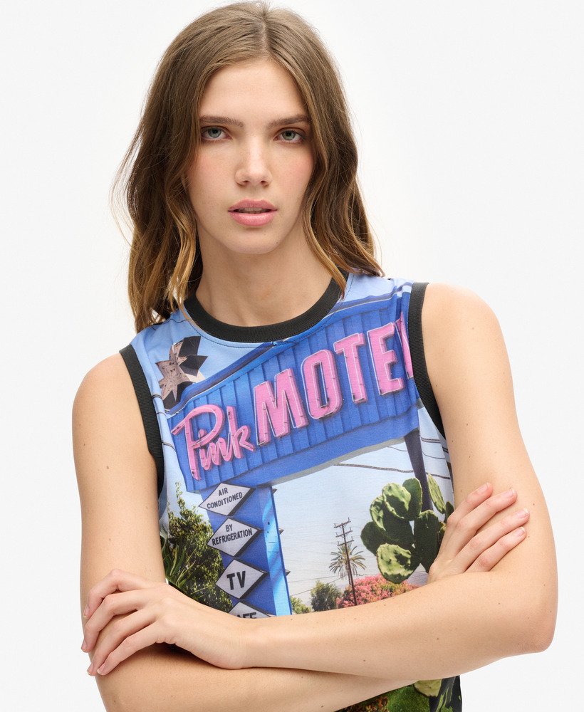 regata com estampa sublimada em rosa morel aop