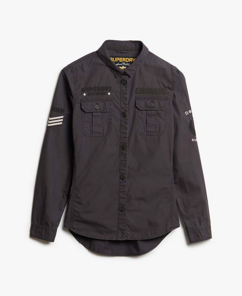 camisa militar em blackboard