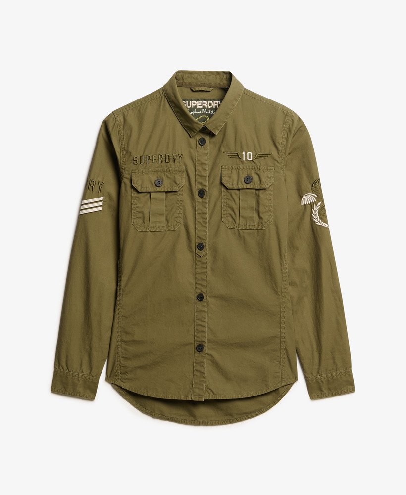 camisa militar na cor verde-oliva queimado