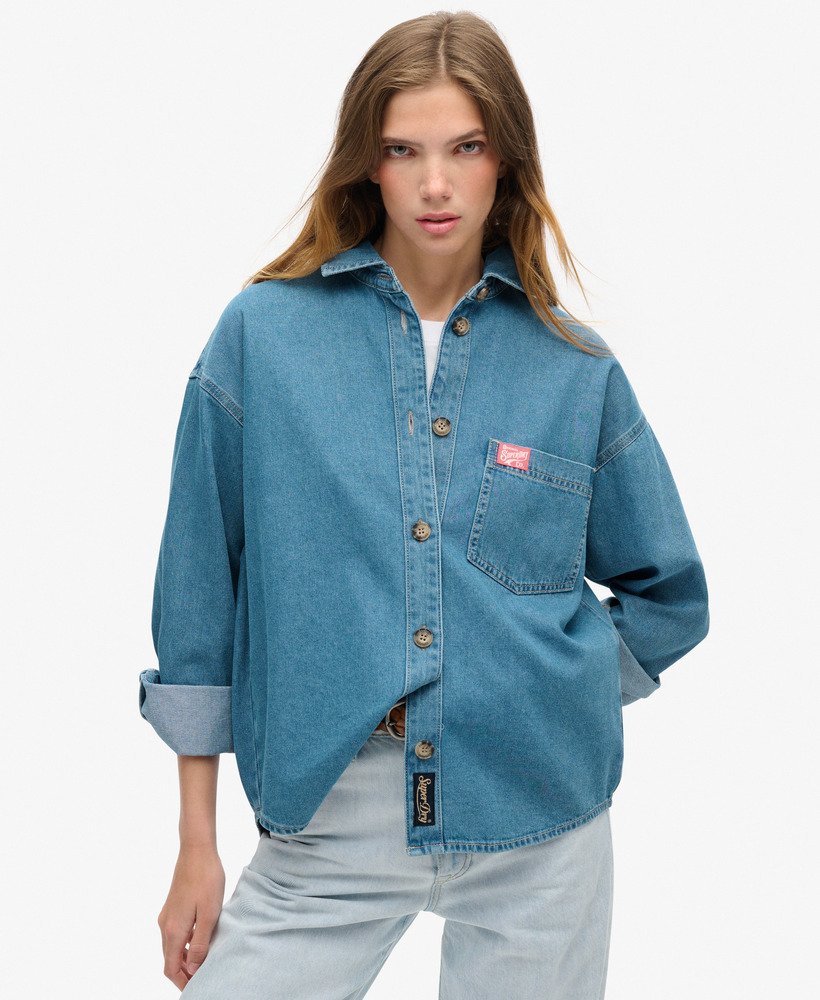 sobretudo jeans em lavagem azul vintage