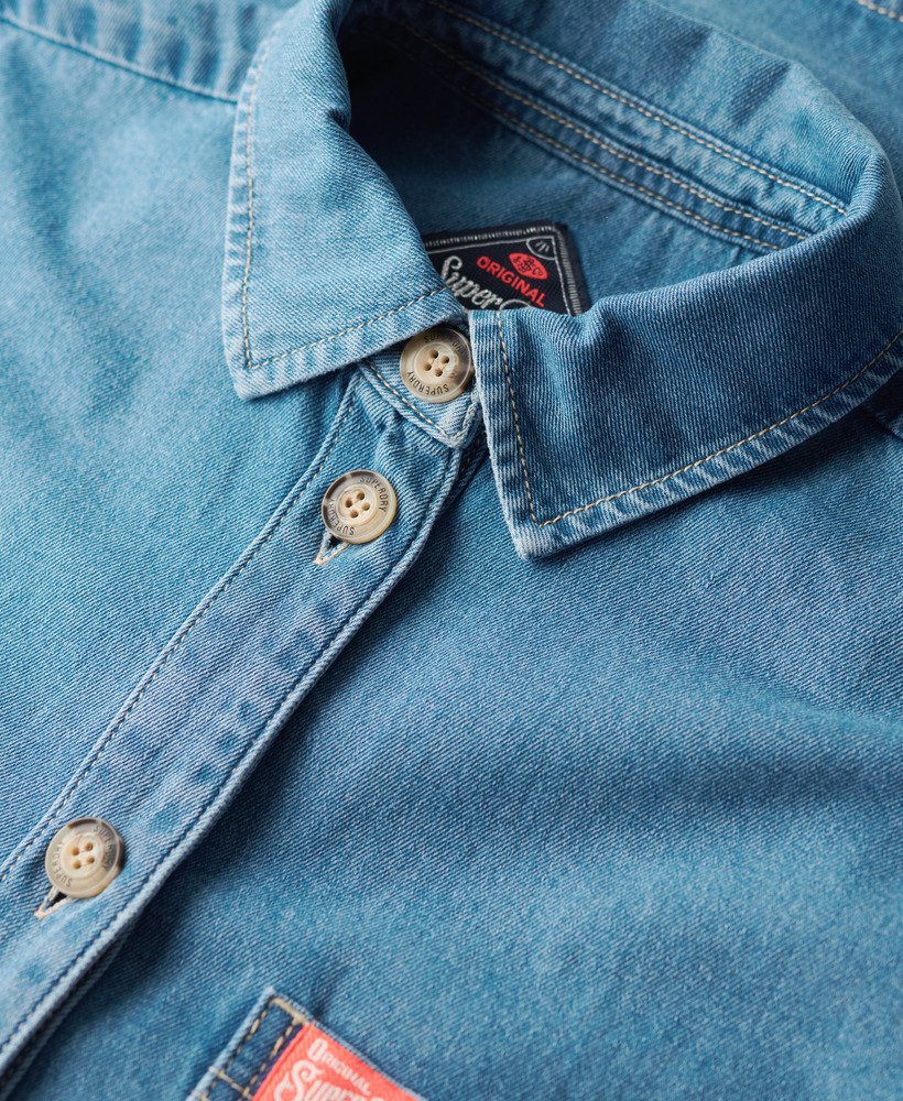 sobretudo jeans em lavagem azul vintage