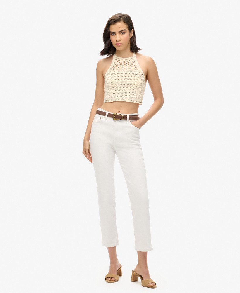 top cropped de crochê com decote halter na cor creme.