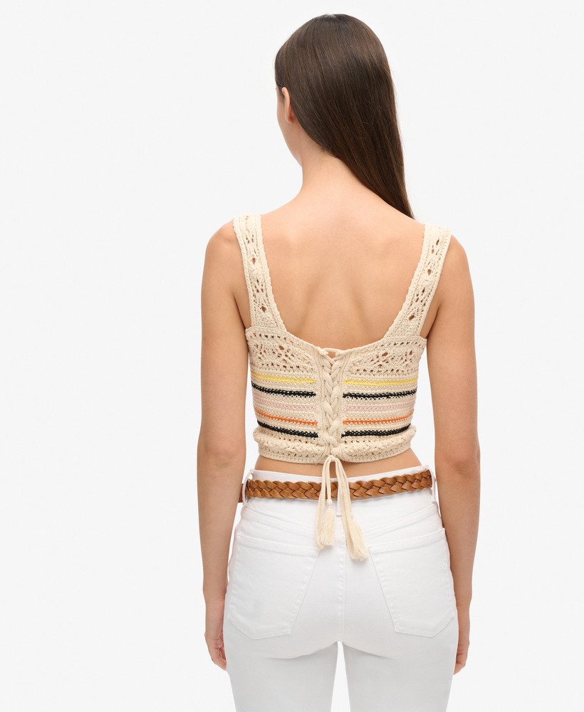 top cropped de crochê com amarração nas costas em mini listras cor creme.