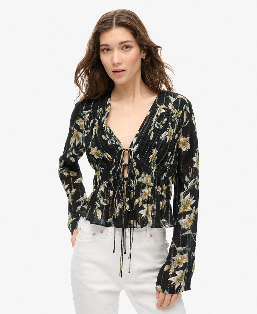 blusa plissada em tecido plano com mangas estilo anos 70 na cor wild lillies