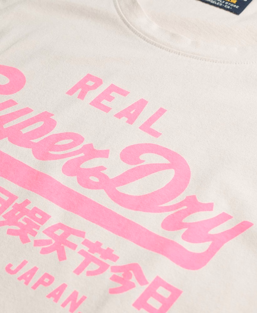Regata vintage com decote redondo e logo neon