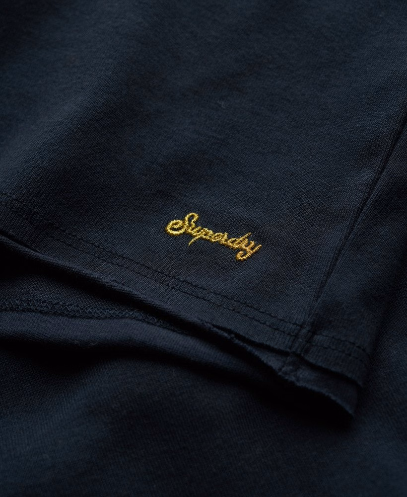 Blusa Bardot com ombros à mostra