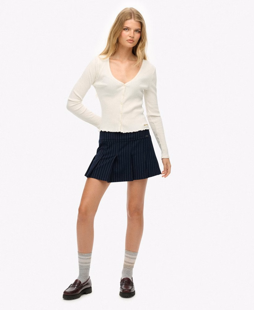 Blusa essencial de manga comprida com botões.