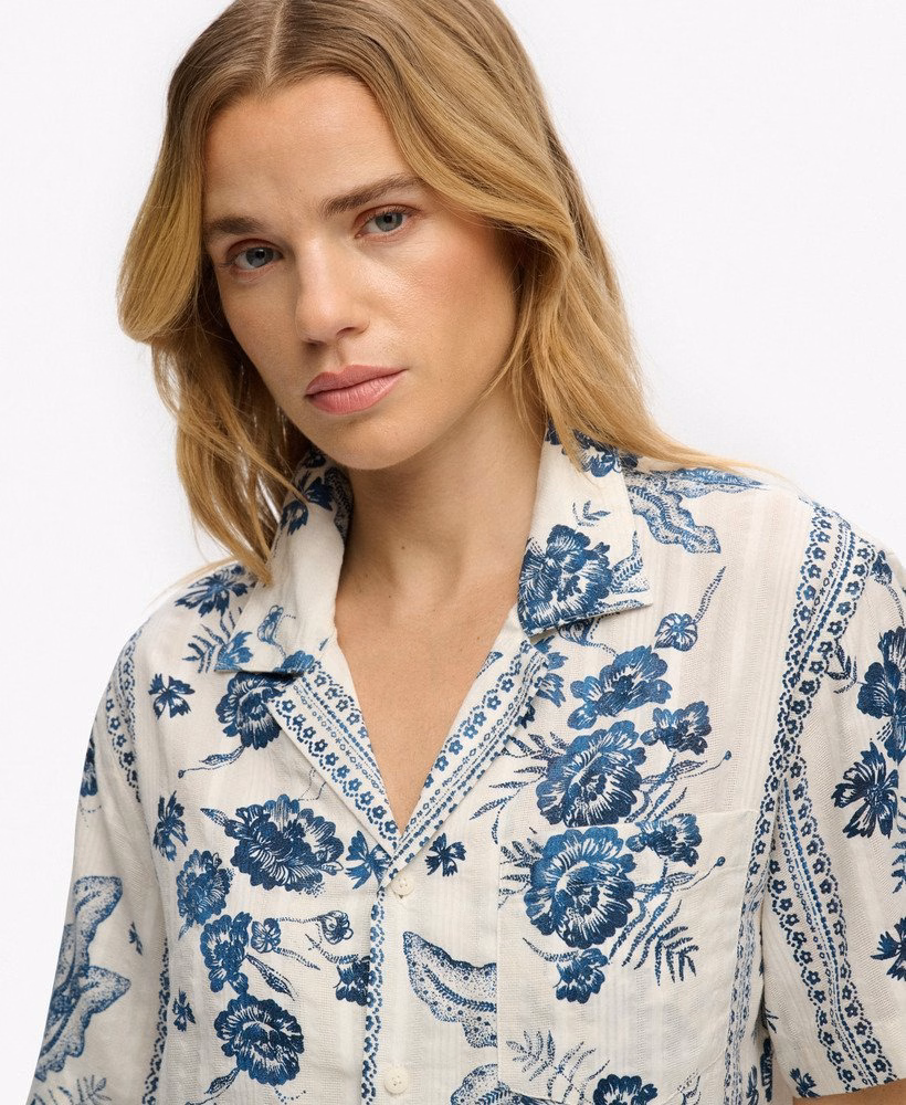 Camisa de manga curta com estampa de praia