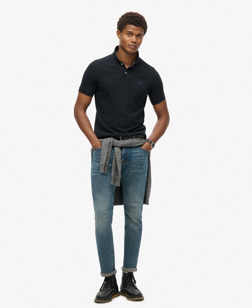 camisa polo clássica em piqué na cor azul-marinho eclipse.