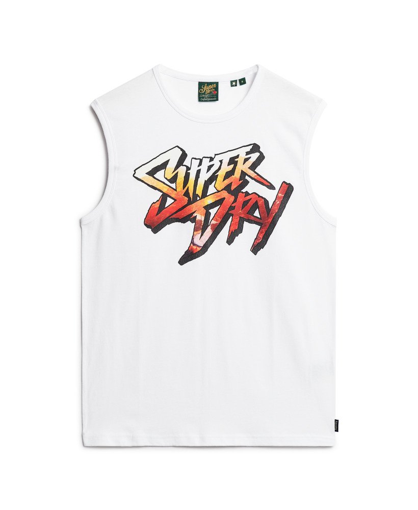 camiseta regata com logo fotográfico em estampa óptica.
