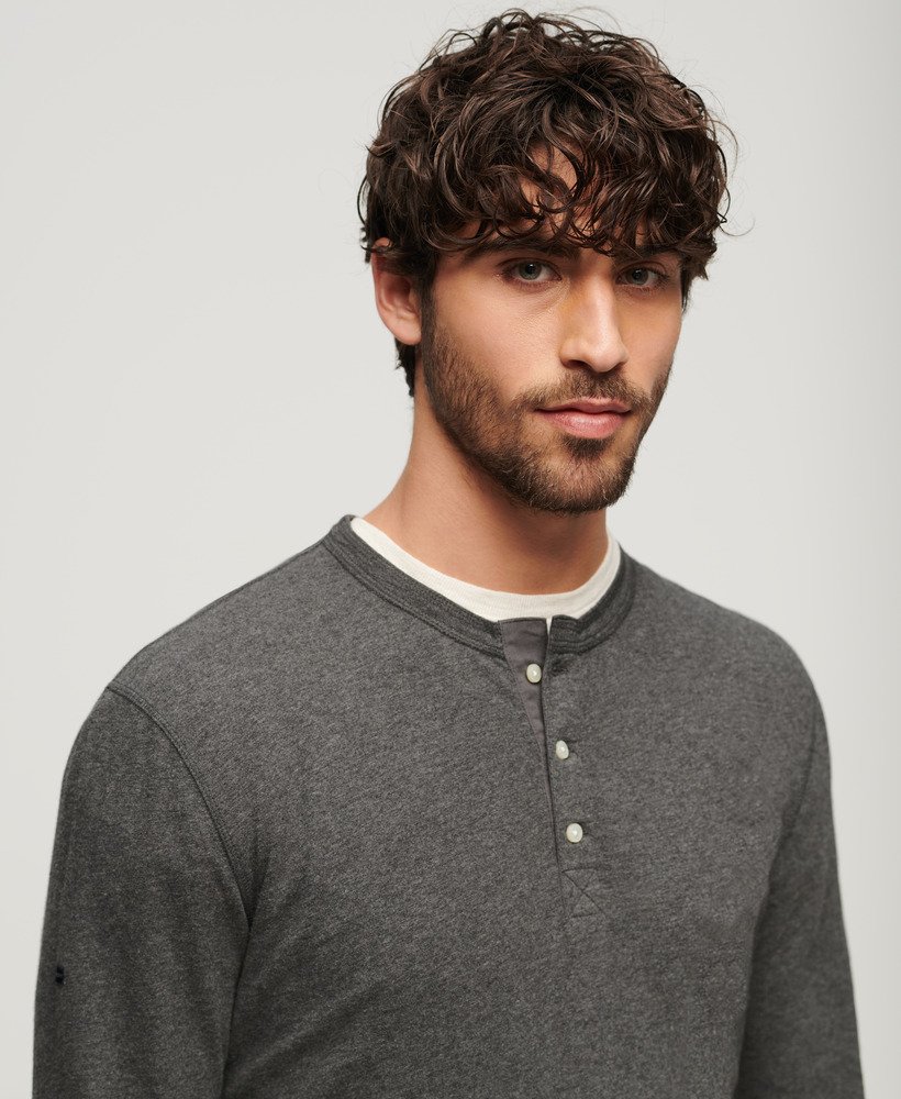 camisa de manga comprida estilo avô em malha na cor cosmo grey mesl.