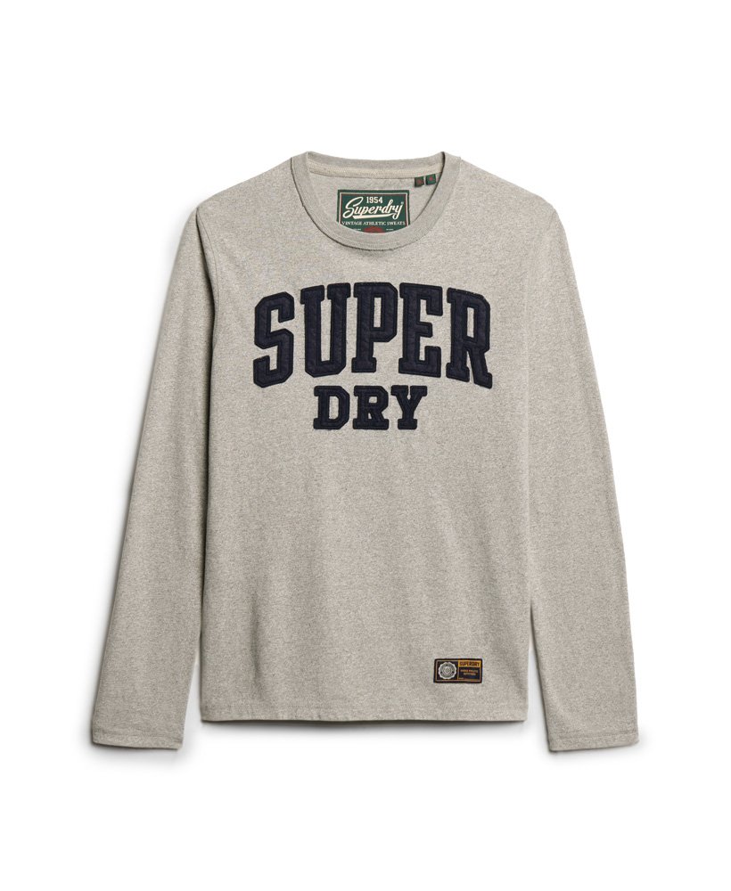 camiseta vintage esportiva de manga comprida na cor cinza mescla claro.