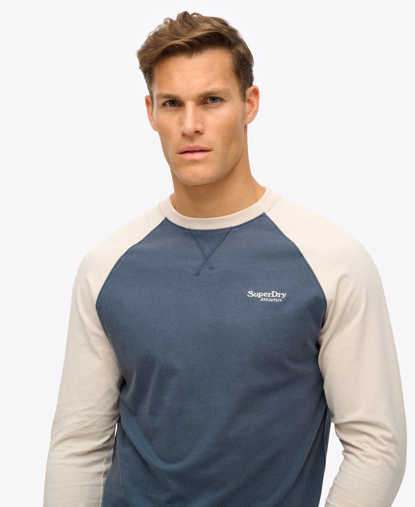 Camiseta de manga comprida estilo beisebol com logo essencial