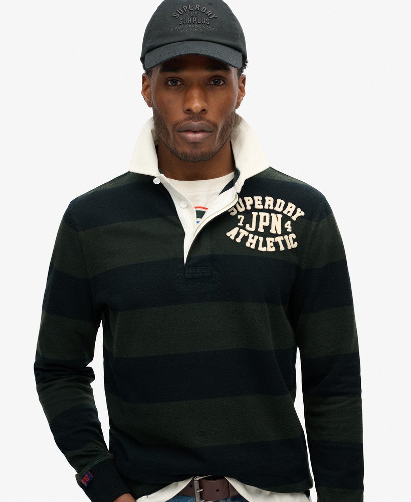 camisa de rugby esportiva em verde escuropreto lavado