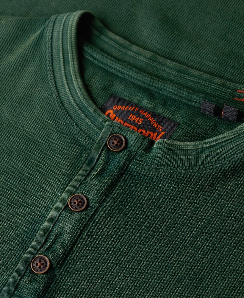 tampo estilo vovô com textura vintage em verde esmalte.