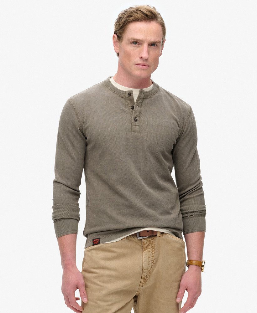 top vintage texturizado estilo avô na cor marrom morel