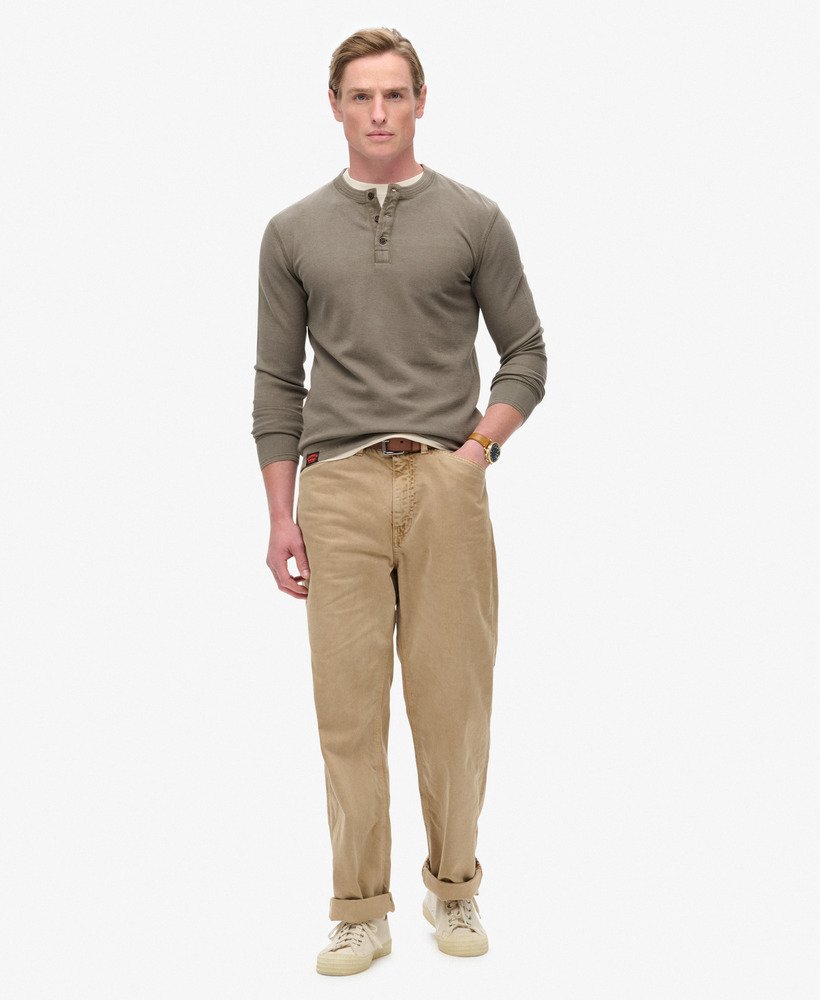 top vintage texturizado estilo avô na cor marrom morel
