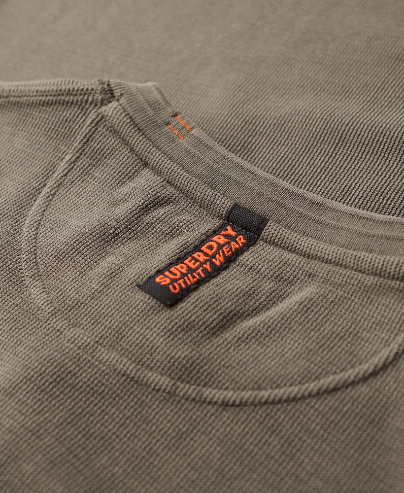 top vintage texturizado estilo avô na cor marrom morel