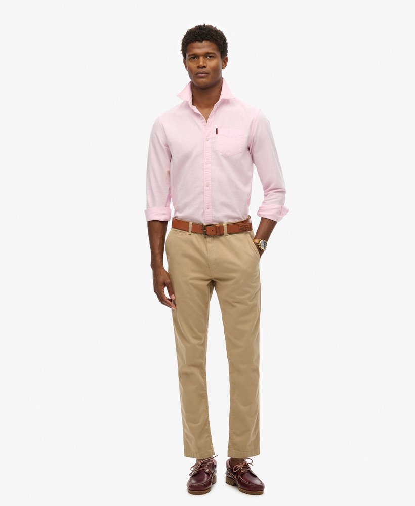 calça chino slim fit na cor stonewash