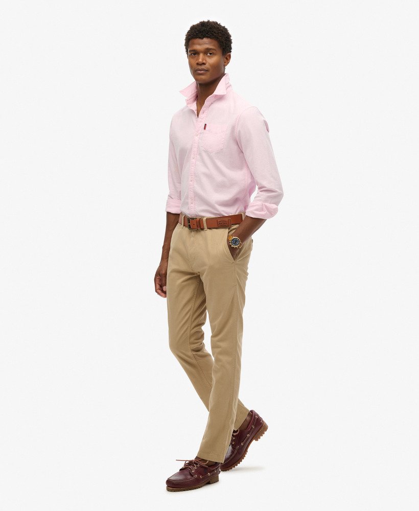 calça chino slim fit na cor stonewash