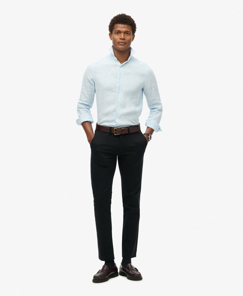calça chino slim tapered stretch na cor preta.