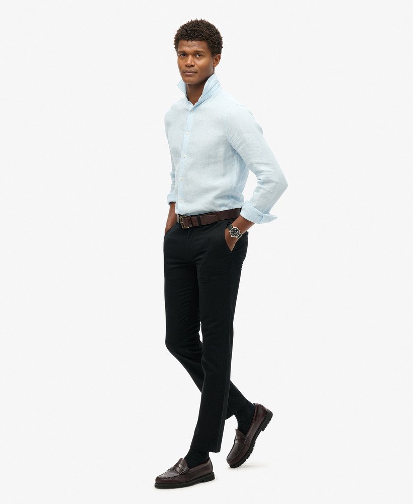 calça chino slim tapered stretch na cor preta.
