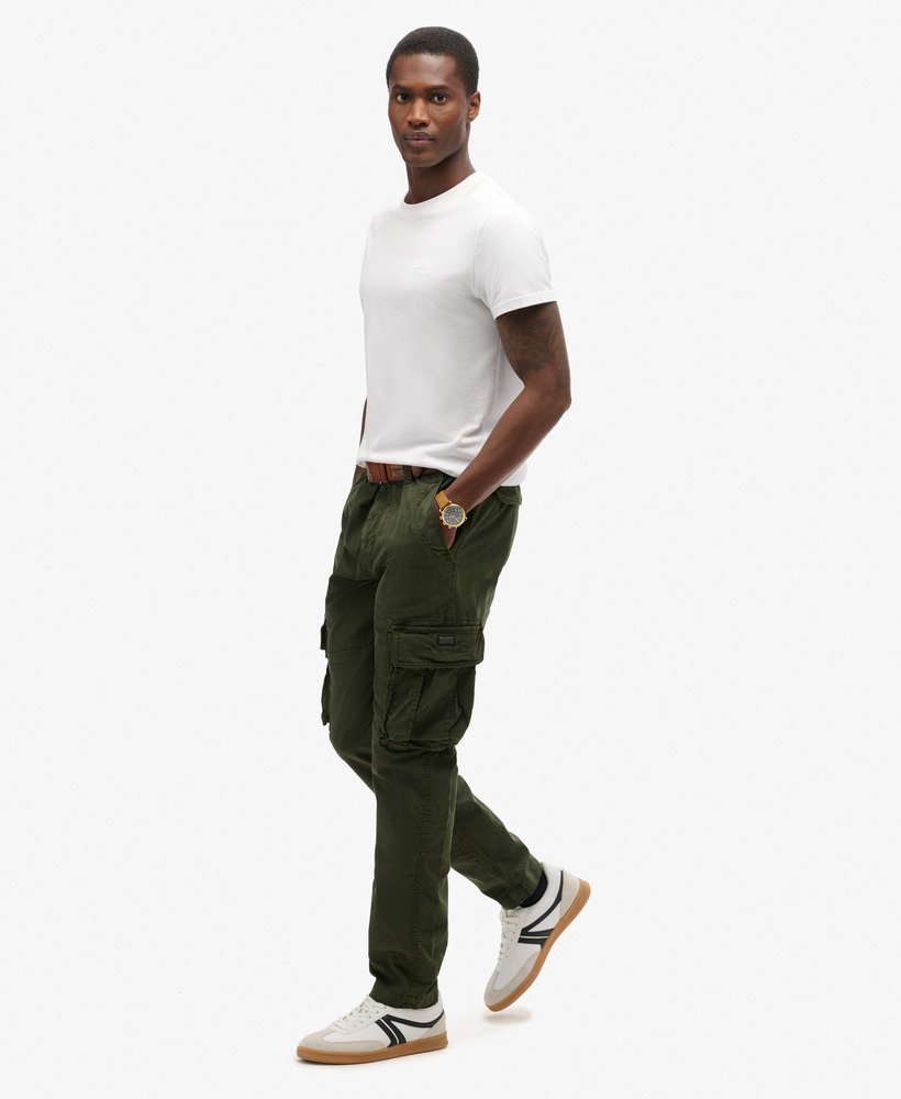 calças cargo core na cor verde oliva da surplus goods