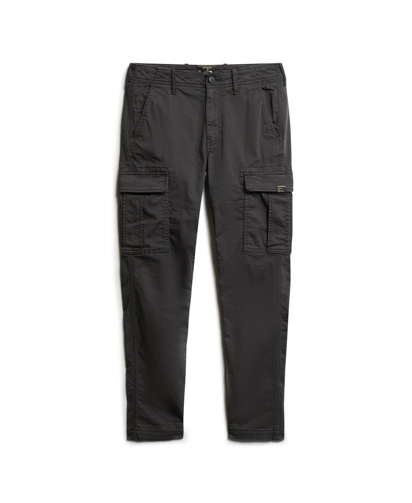 calça cargo slim de cintura média na cor preta.