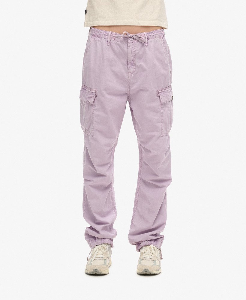 calça cargo para de cintura baixa em lilás suave