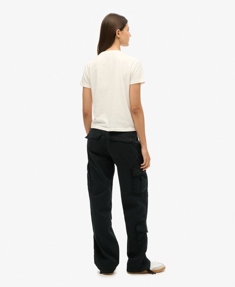 calça cargo reta de cintura baixa em preto lavado