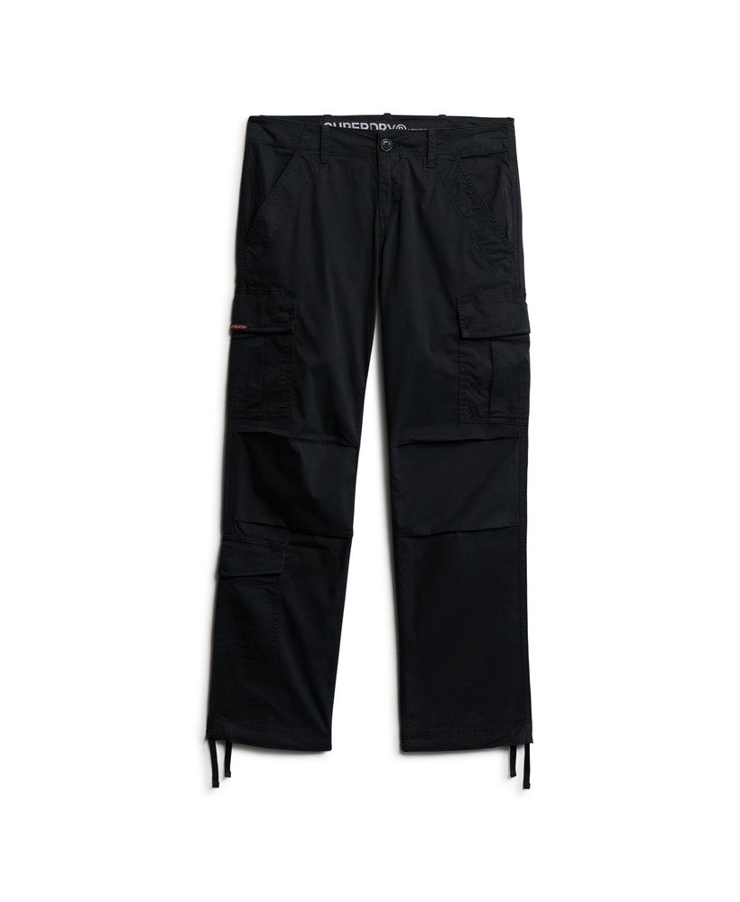 calça cargo reta de cintura baixa em preto lavado