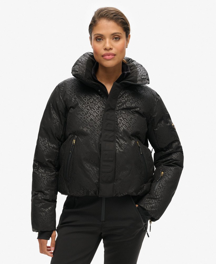 jaqueta puffer ski slalom em superdry monogram black luxe