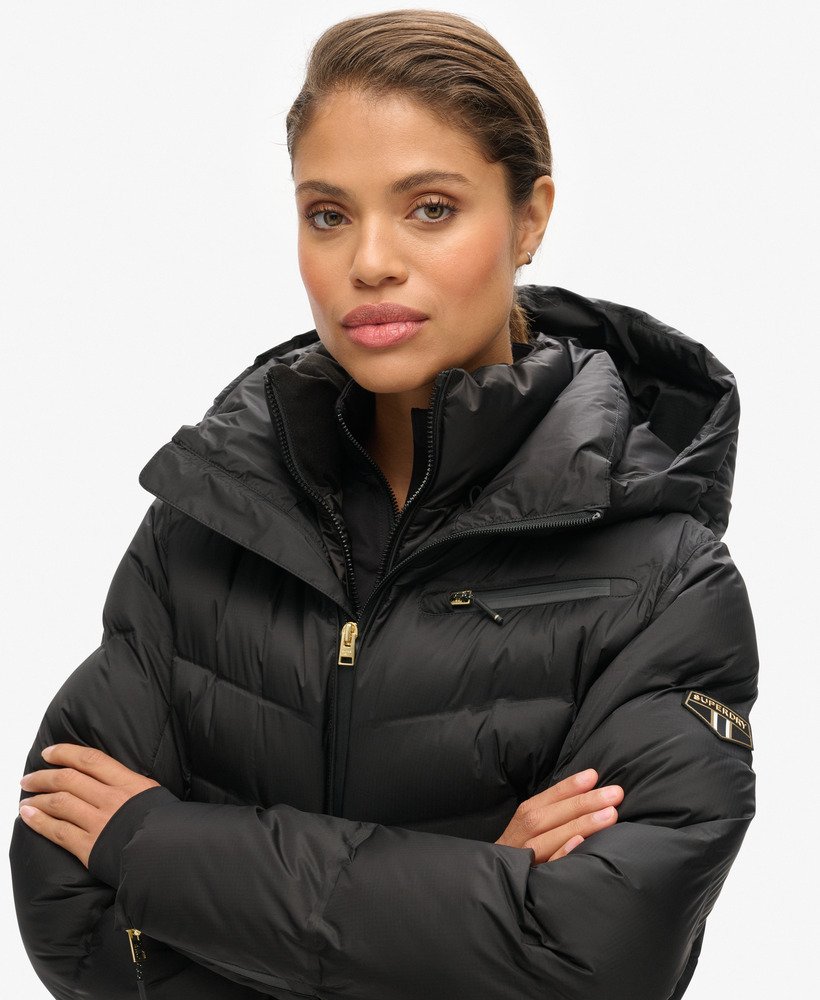 jaqueta puffer ski luxe na cor preta.