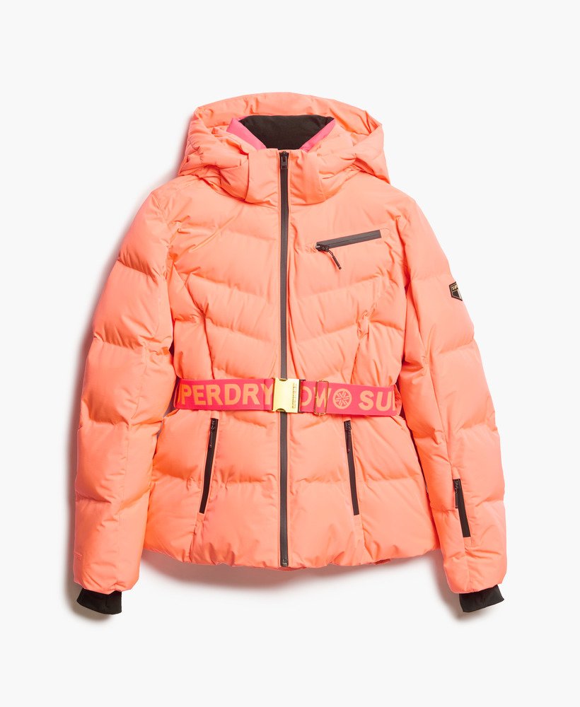 jaqueta acolchoada ski luxe na cor coral pastel.
