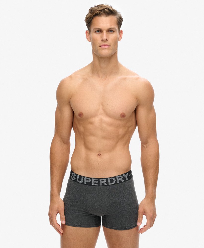 pacote com três cuecas boxer de algodão orgânico na cor raven black mescla.